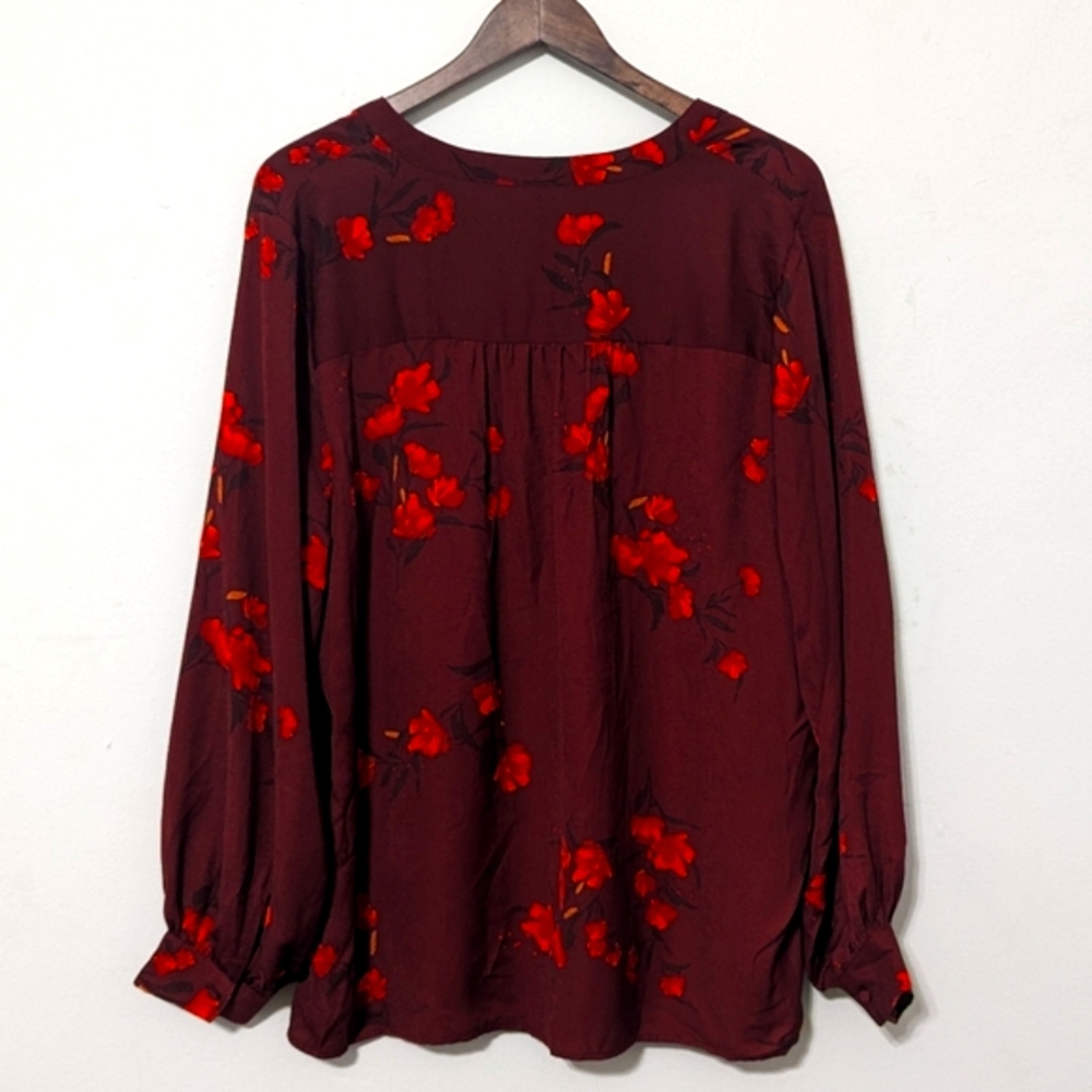 NWT Floral Top - Picture 2 of 4